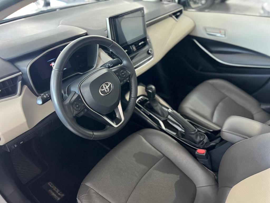 TOYOTA Corolla - Foto