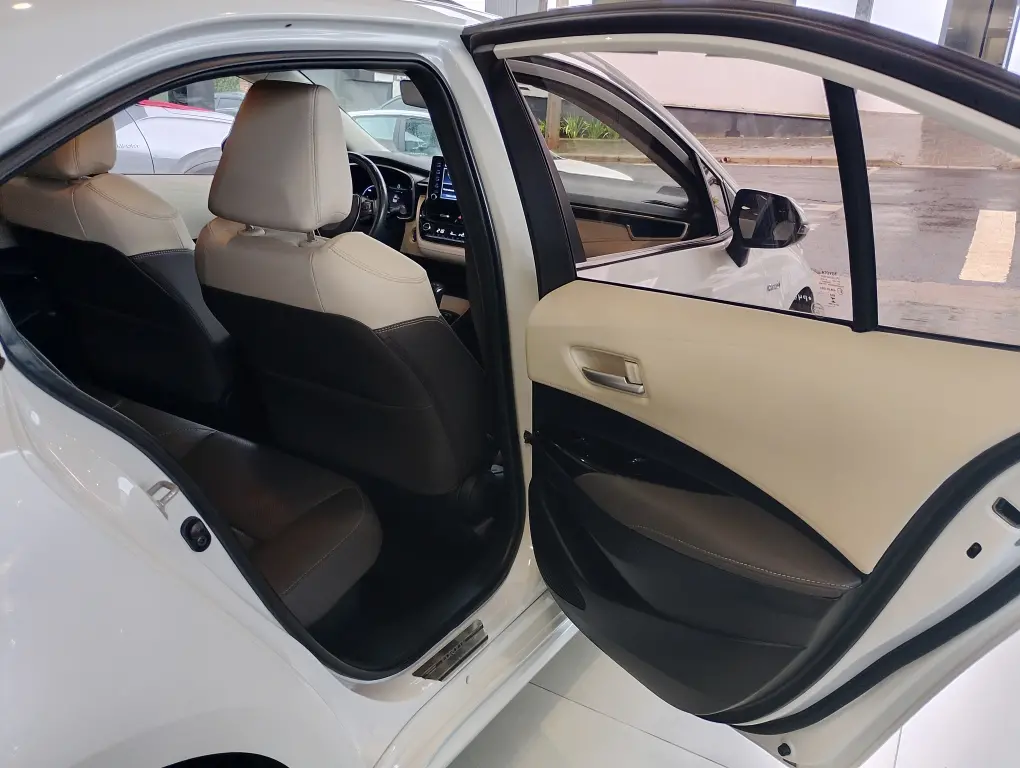 TOYOTA Corolla - Foto