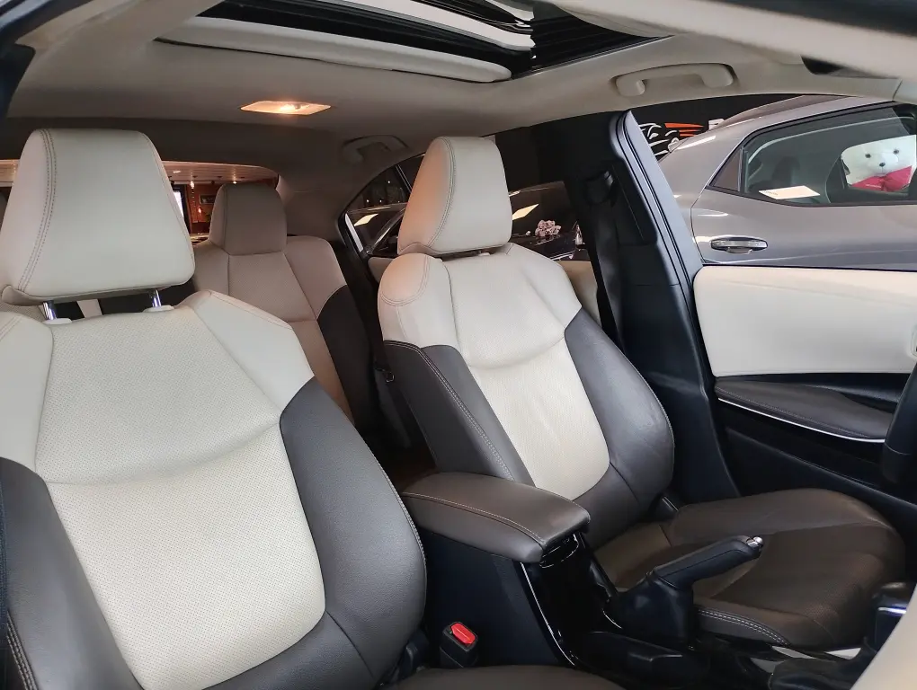 TOYOTA Corolla - Foto