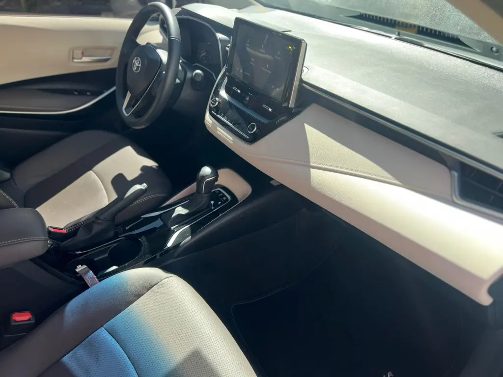 TOYOTA Corolla - Foto