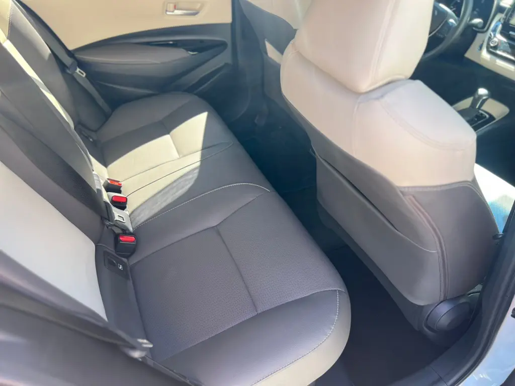 TOYOTA Corolla - Foto