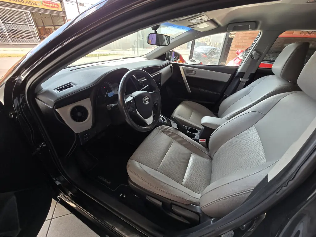 TOYOTA Corolla - Foto
