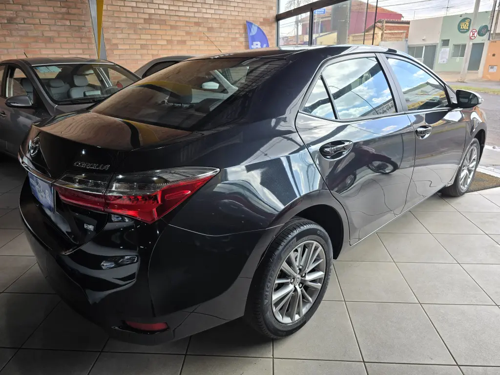 TOYOTA Corolla - Foto
