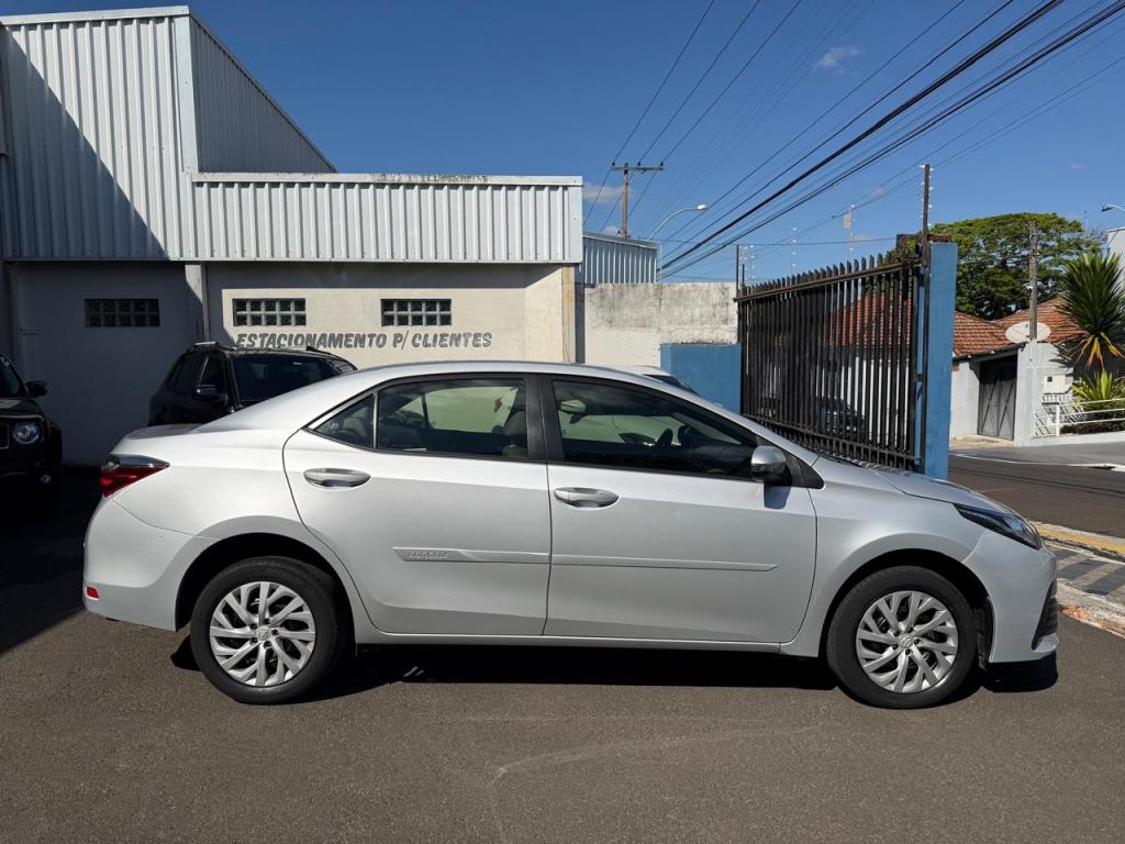 TOYOTA Corolla - Foto
