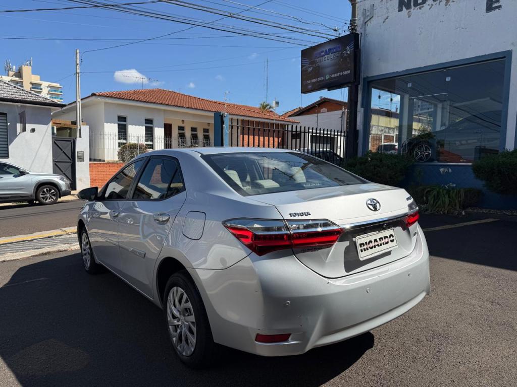 TOYOTA Corolla - Foto
