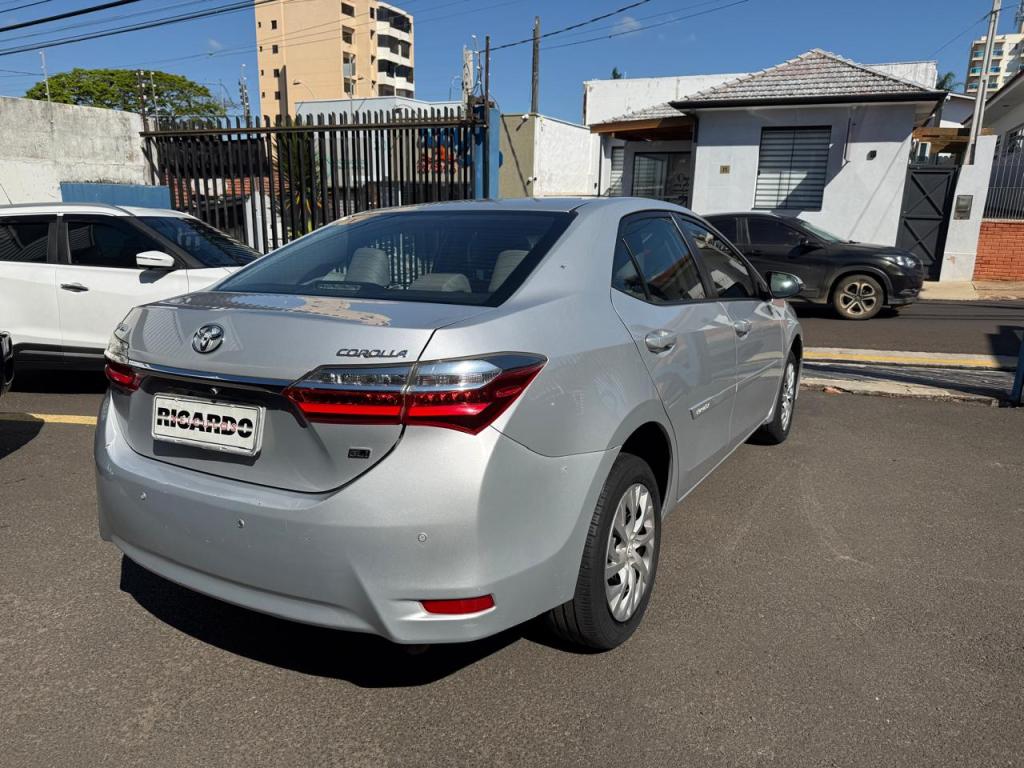 TOYOTA Corolla - Foto