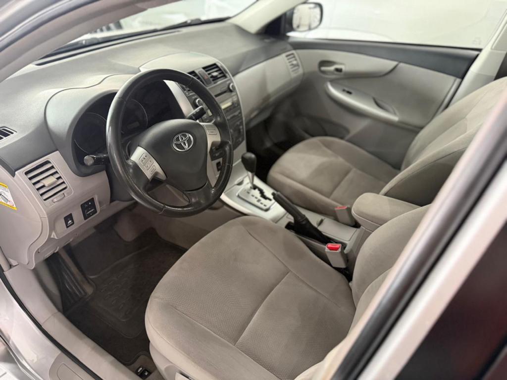TOYOTA Corolla - Foto