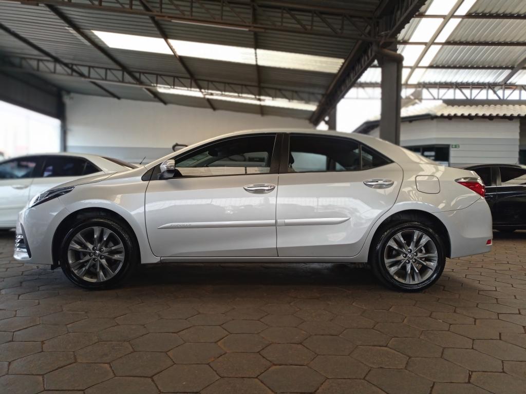 TOYOTA Corolla - Foto