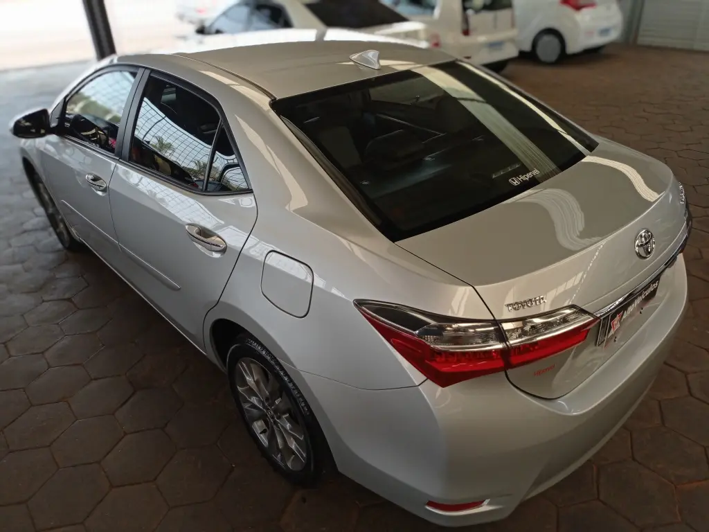 TOYOTA Corolla - Foto