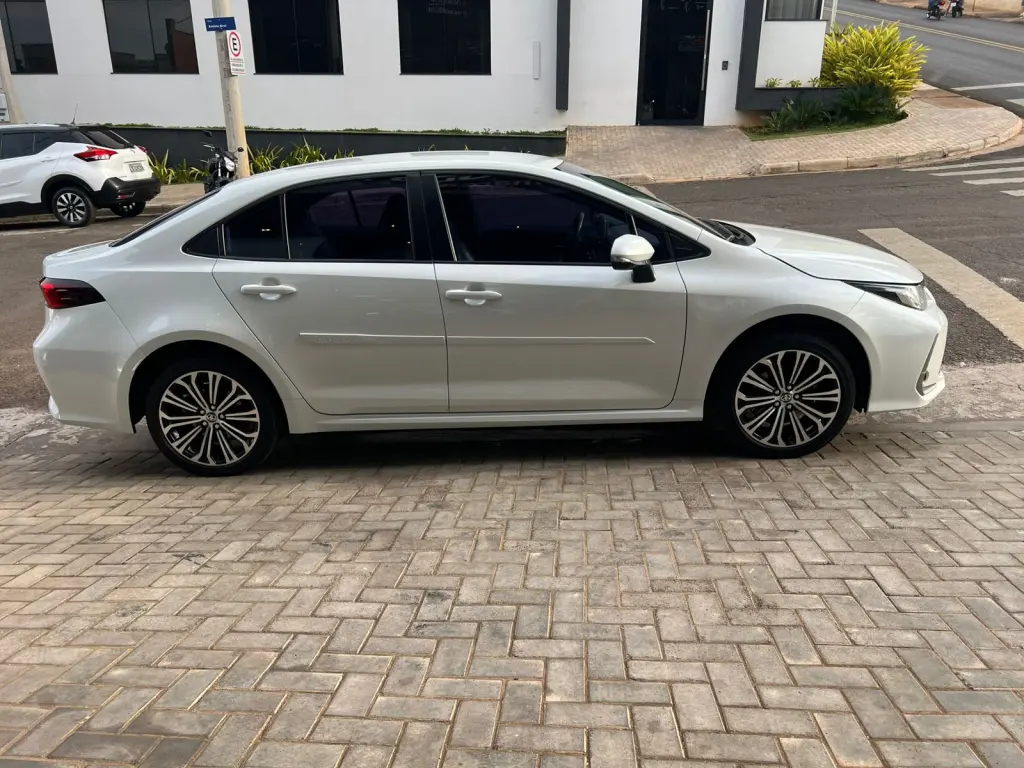 TOYOTA Corolla - Foto