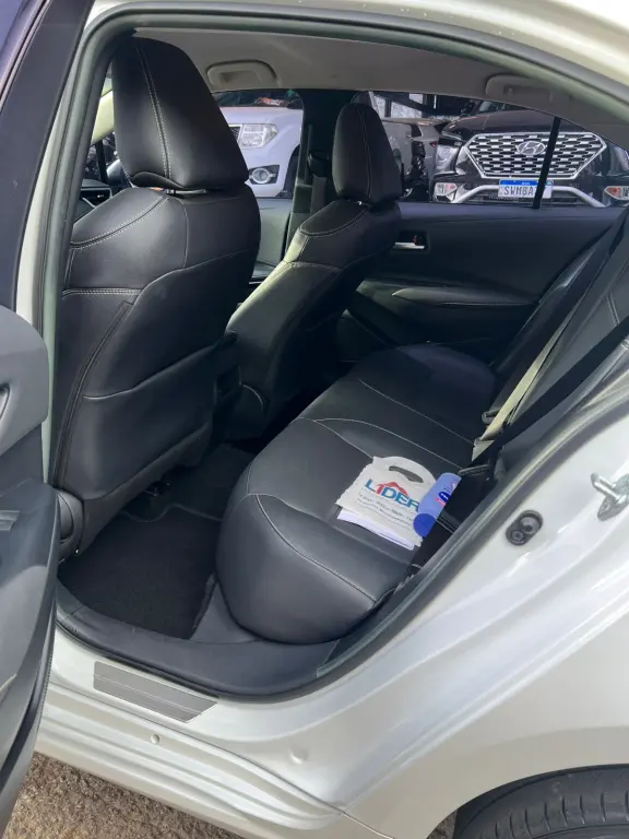 TOYOTA Corolla - Foto