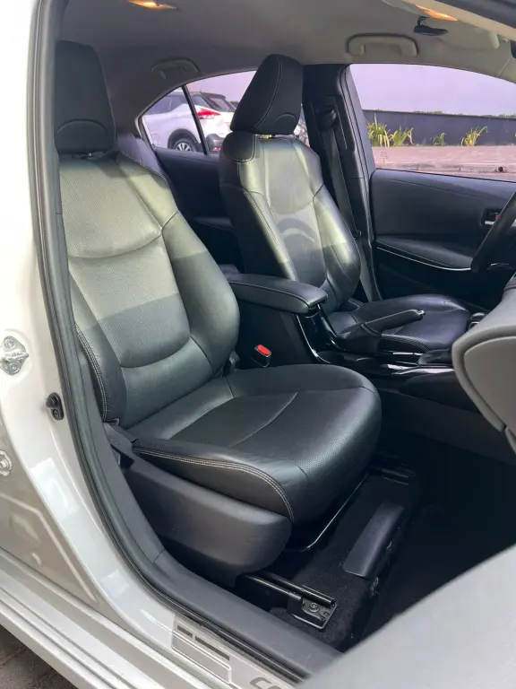 TOYOTA Corolla - Foto