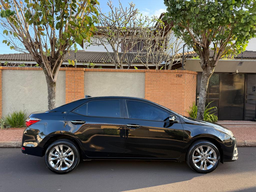 TOYOTA Corolla - Foto