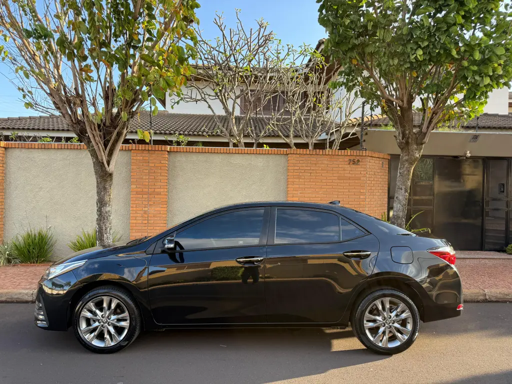 TOYOTA Corolla - Foto