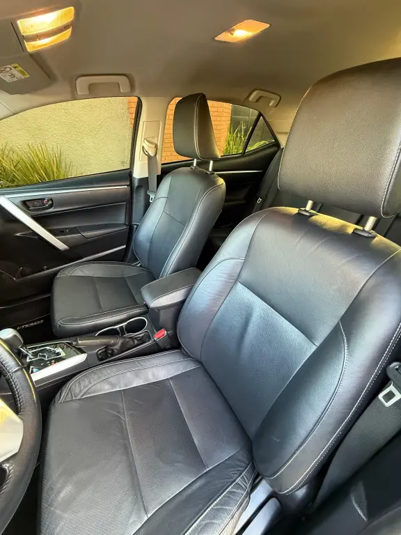 TOYOTA Corolla - Foto