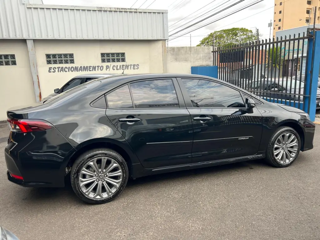 TOYOTA Corolla - Foto