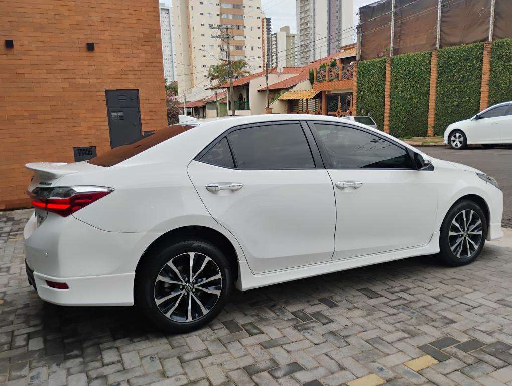 TOYOTA Corolla - Foto