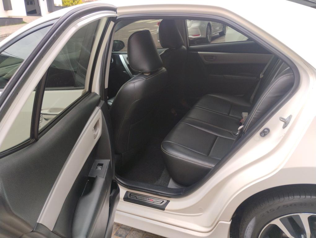 TOYOTA Corolla - Foto