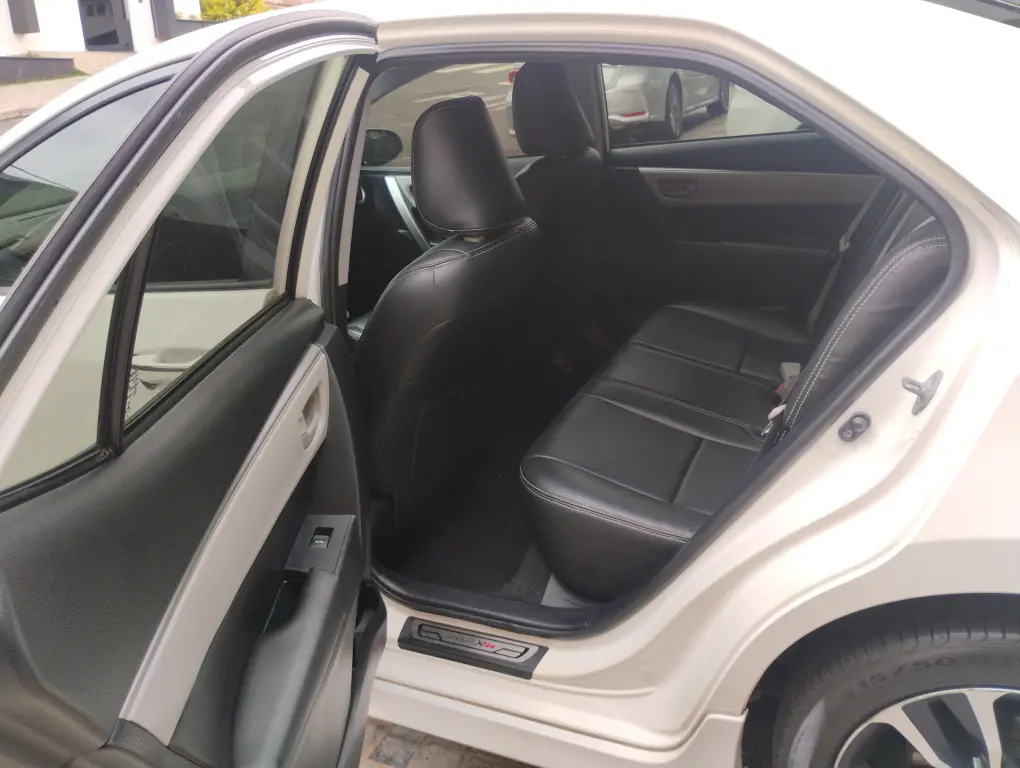 TOYOTA Corolla - Foto