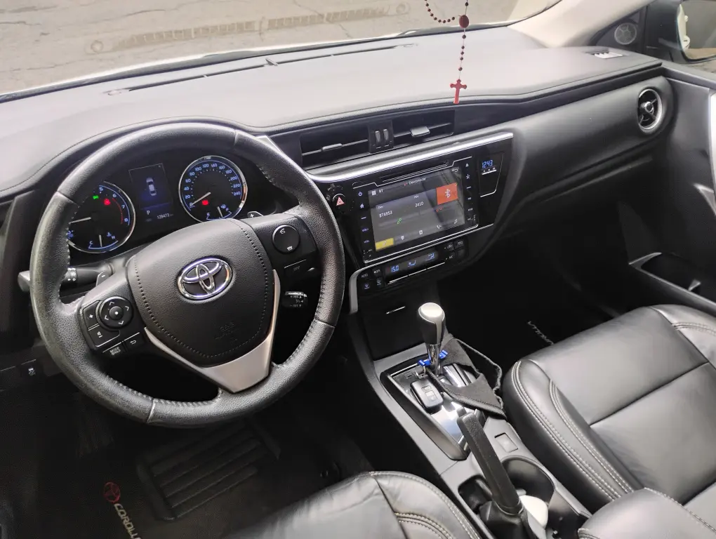 TOYOTA Corolla - Foto