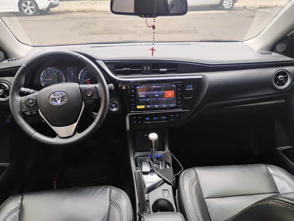 TOYOTA Corolla - Foto