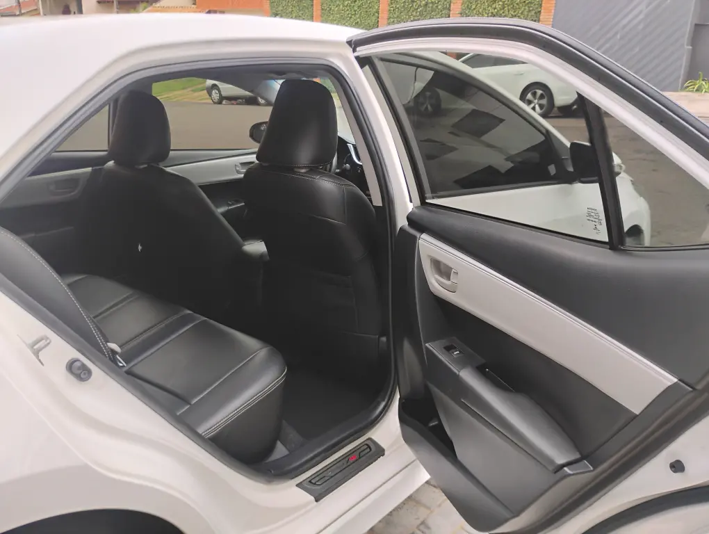 TOYOTA Corolla - Foto