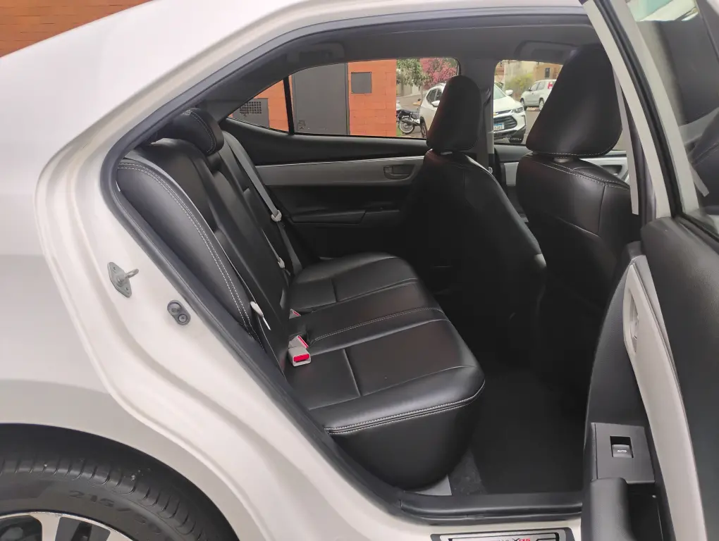 TOYOTA Corolla - Foto