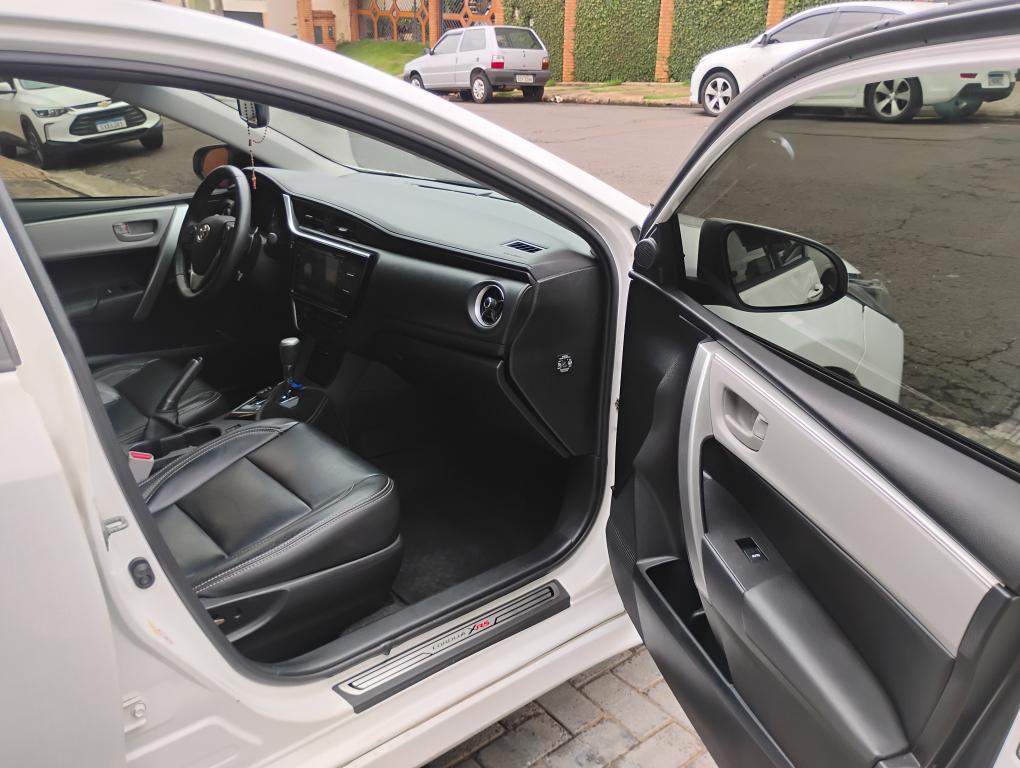 TOYOTA Corolla - Foto