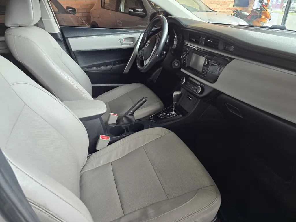 TOYOTA Corolla - Foto