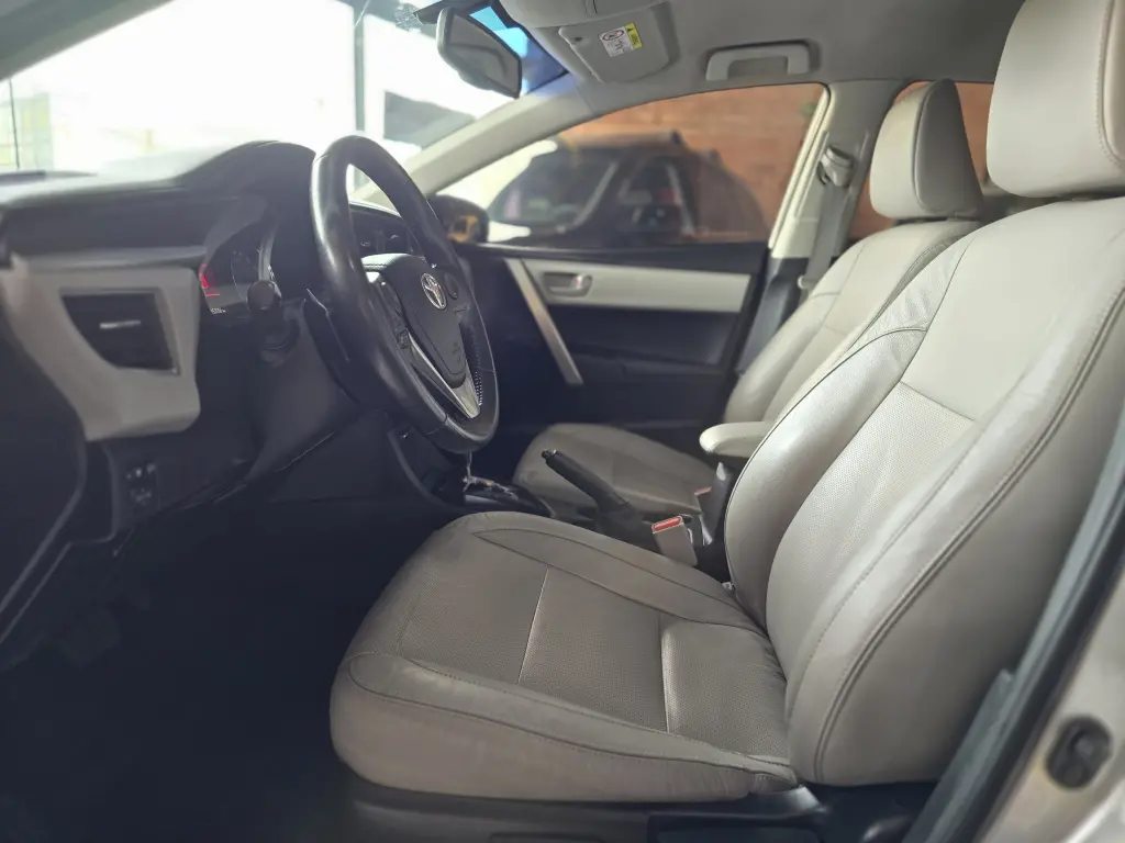 TOYOTA Corolla - Foto