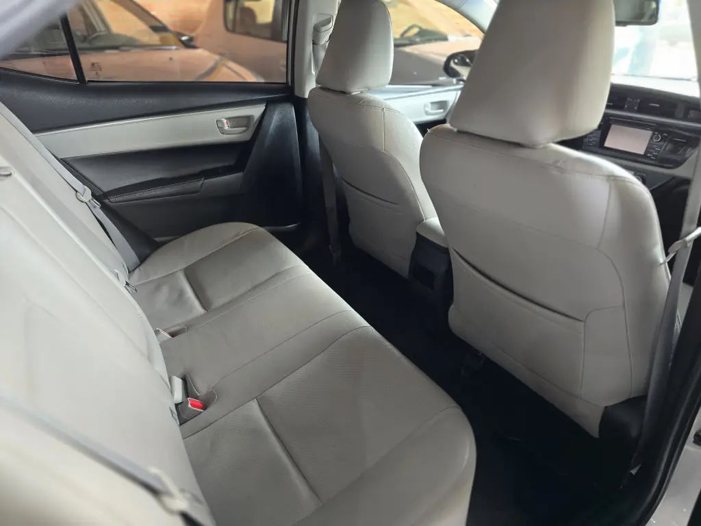 TOYOTA Corolla - Foto