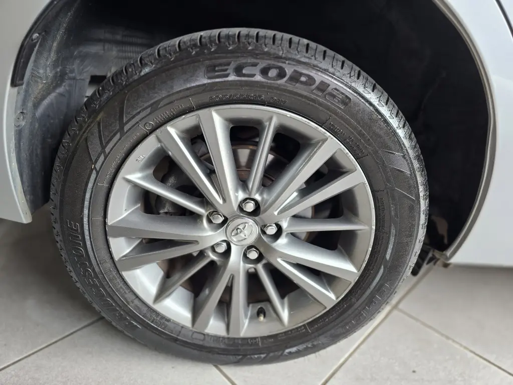 TOYOTA Corolla - Foto