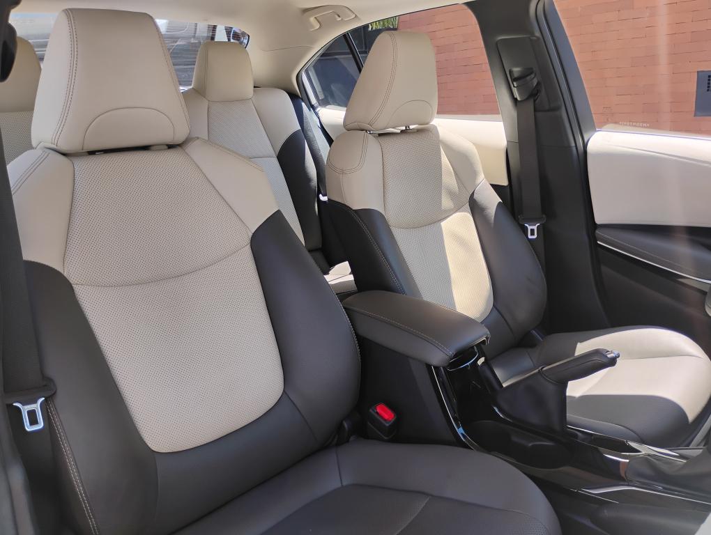 TOYOTA Corolla - Foto