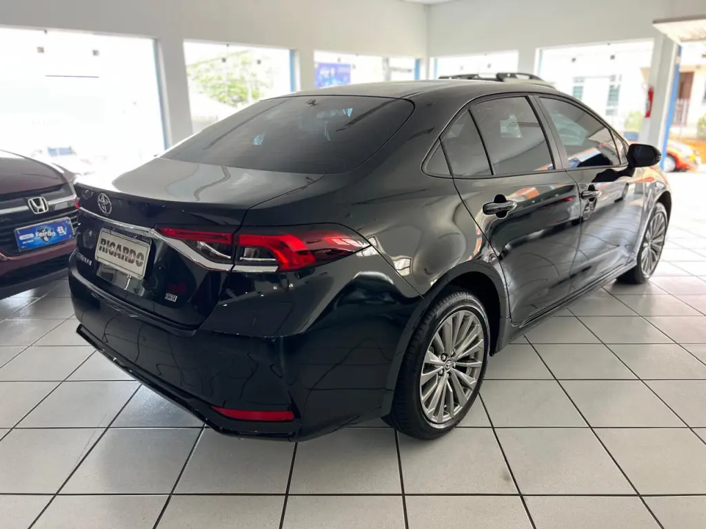 TOYOTA Corolla - Foto