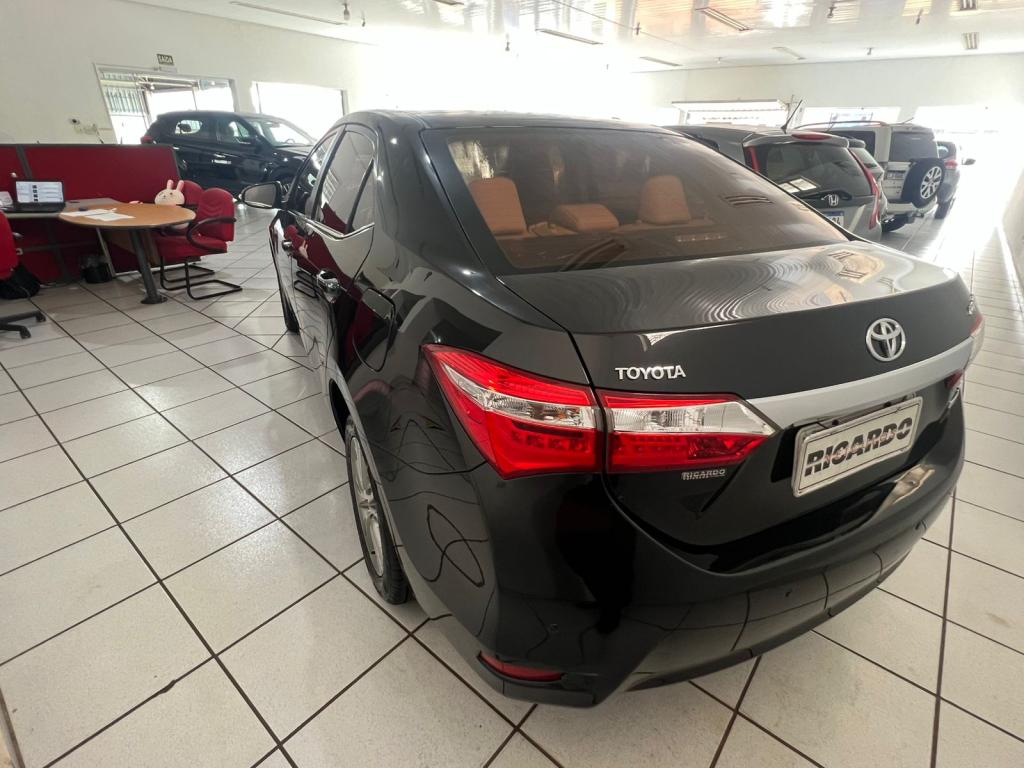 TOYOTA Corolla - Foto