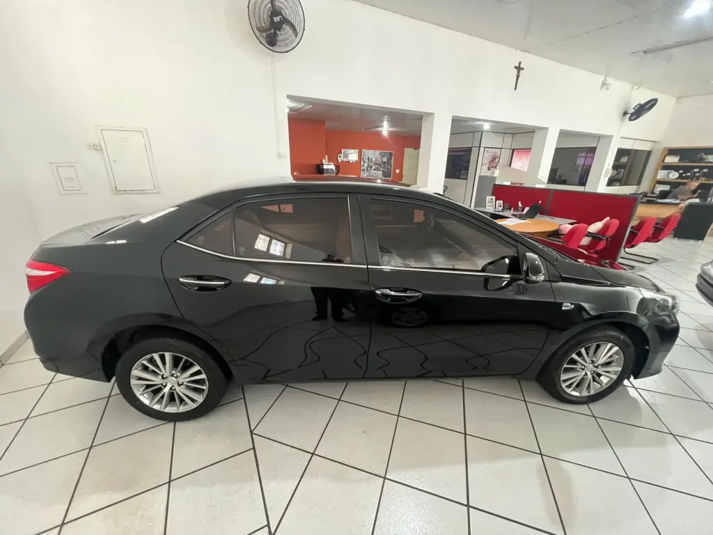 TOYOTA Corolla - Foto