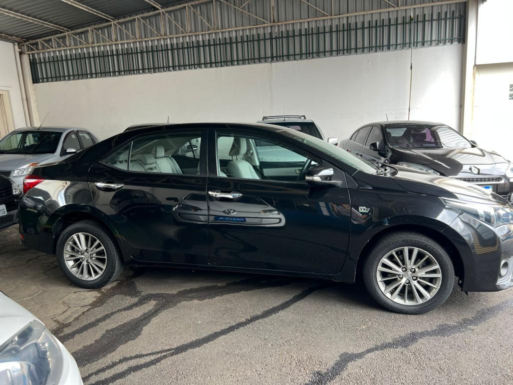 TOYOTA Corolla - Foto