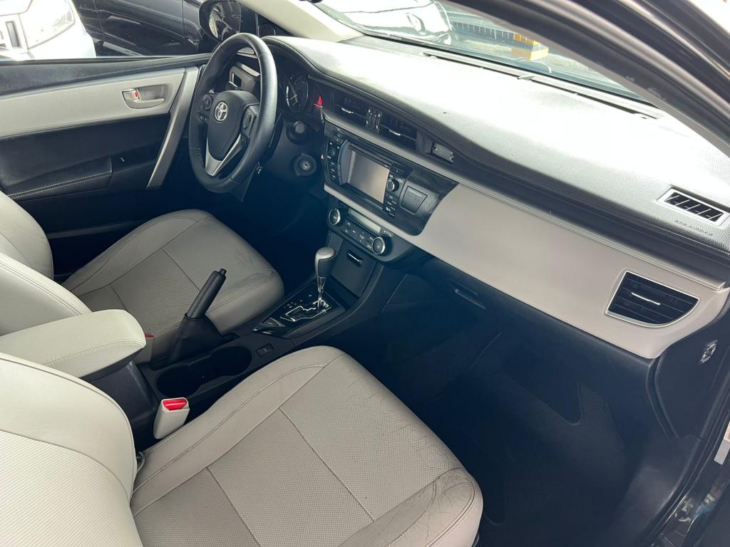 TOYOTA Corolla - Foto