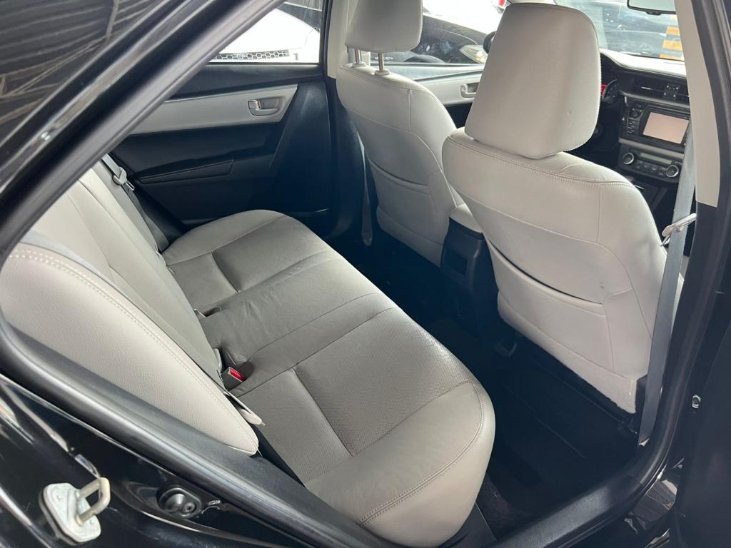 TOYOTA Corolla - Foto