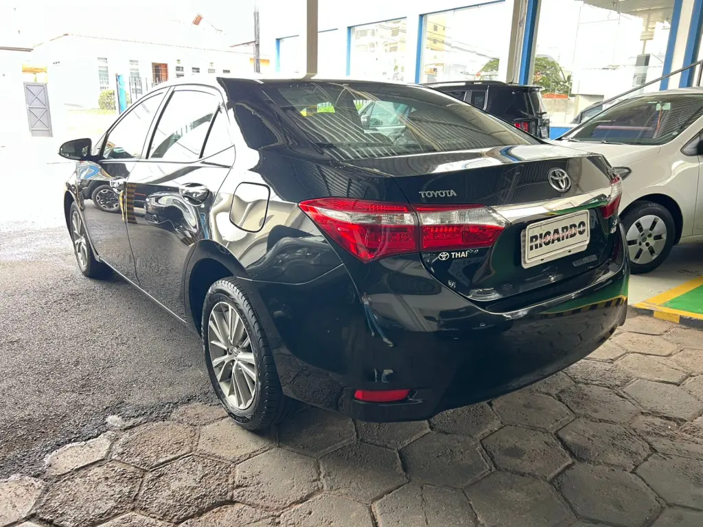 TOYOTA Corolla - Foto