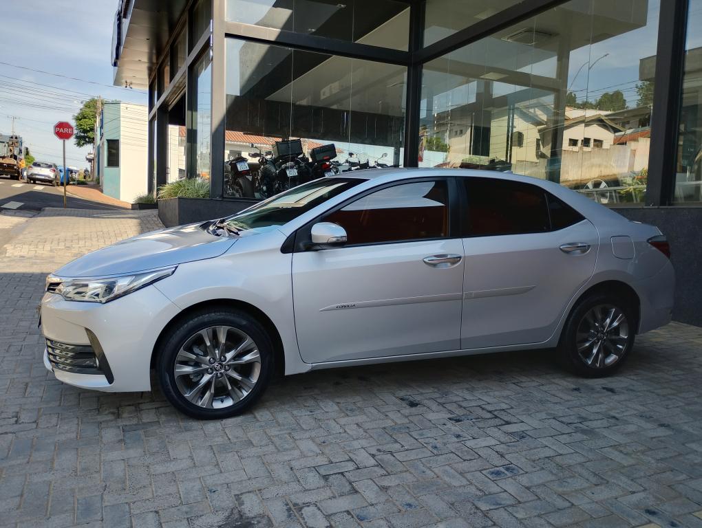 TOYOTA Corolla - Foto