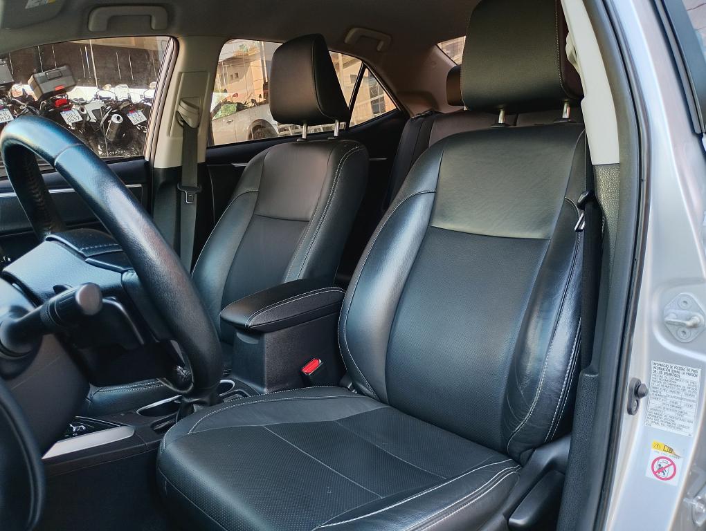 TOYOTA Corolla - Foto