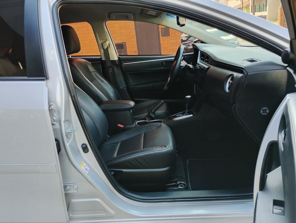 TOYOTA Corolla - Foto