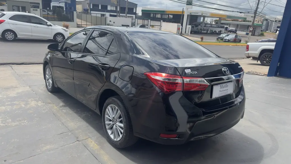 TOYOTA Corolla - Foto