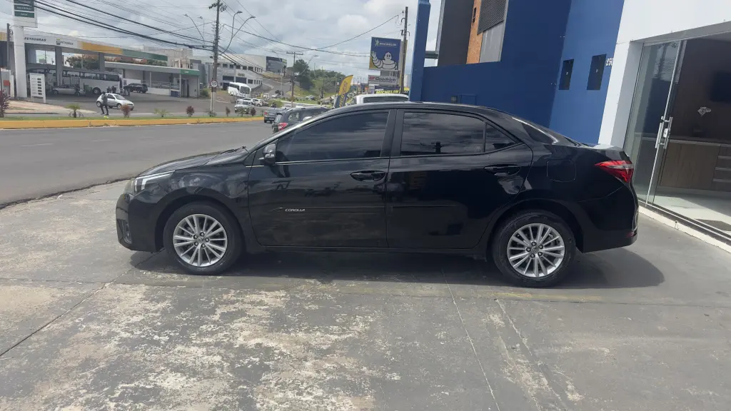 TOYOTA Corolla - Foto