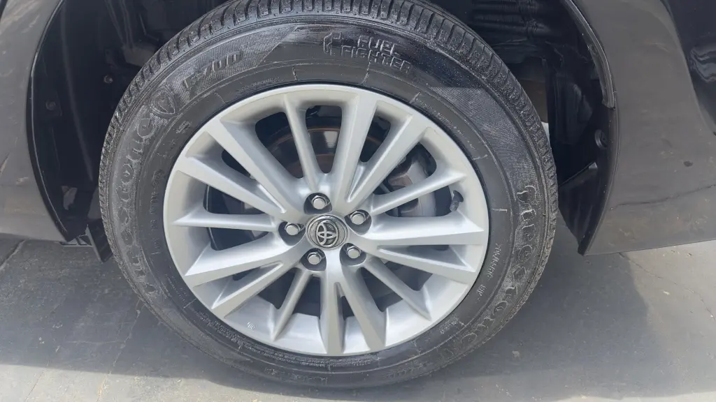 TOYOTA Corolla - Foto