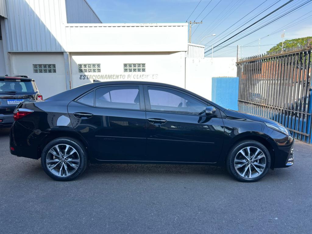 TOYOTA Corolla - Foto