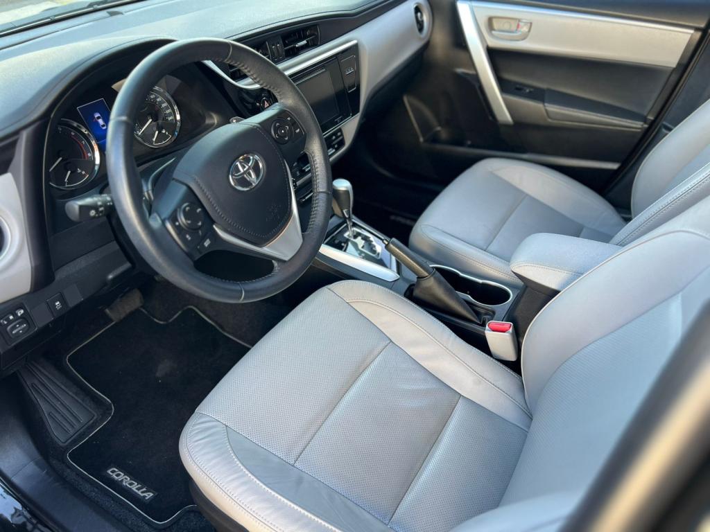 TOYOTA Corolla - Foto