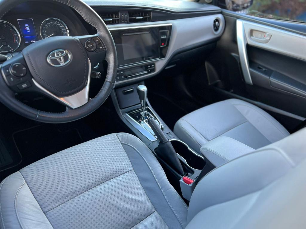 TOYOTA Corolla - Foto