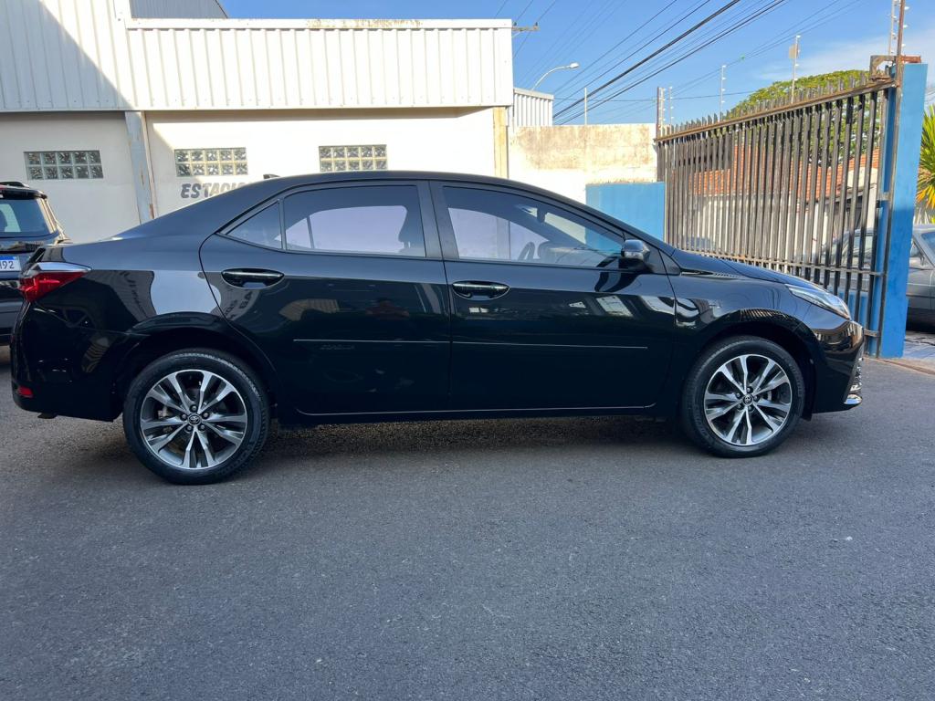 TOYOTA Corolla - Foto